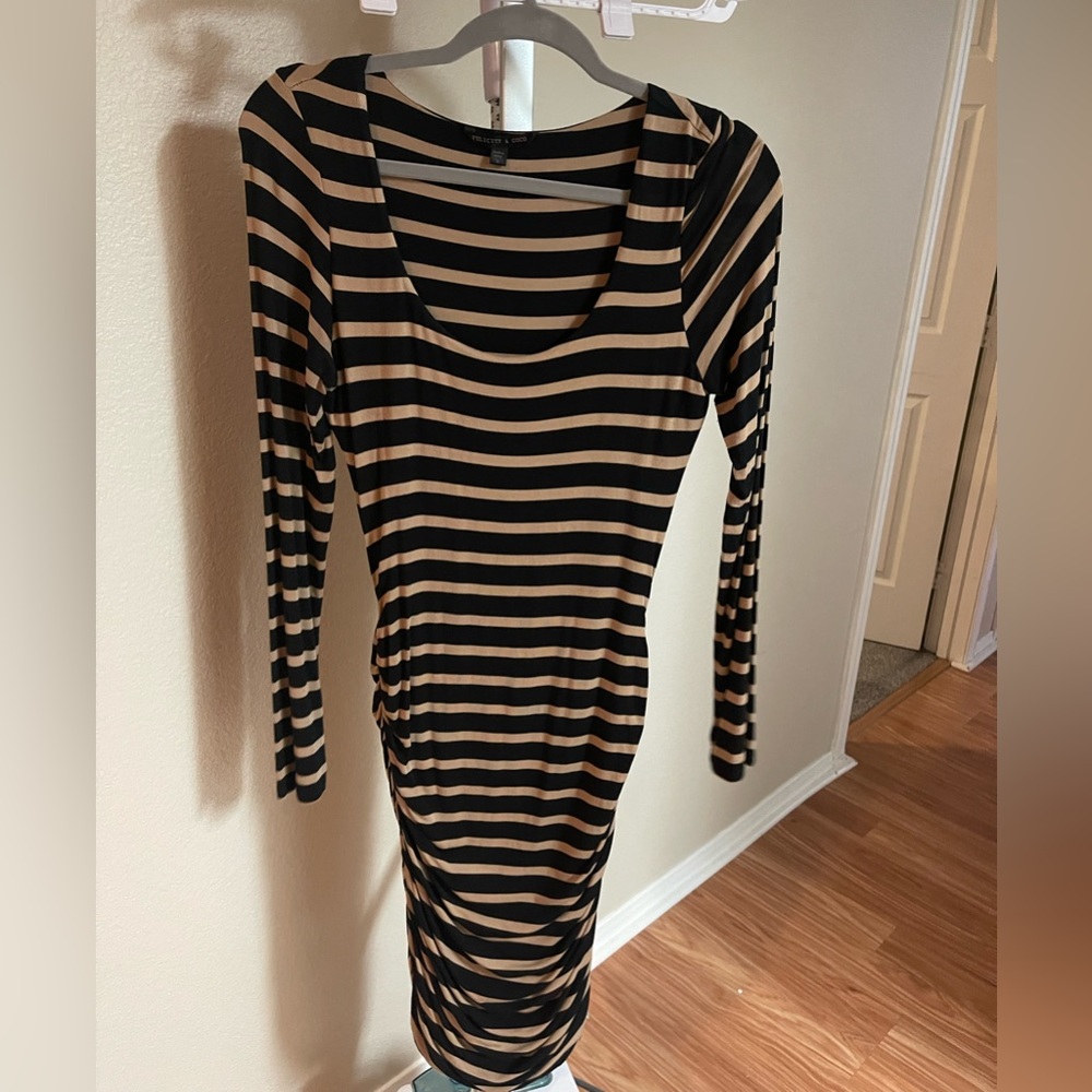 Fitted dress tan and black stripe